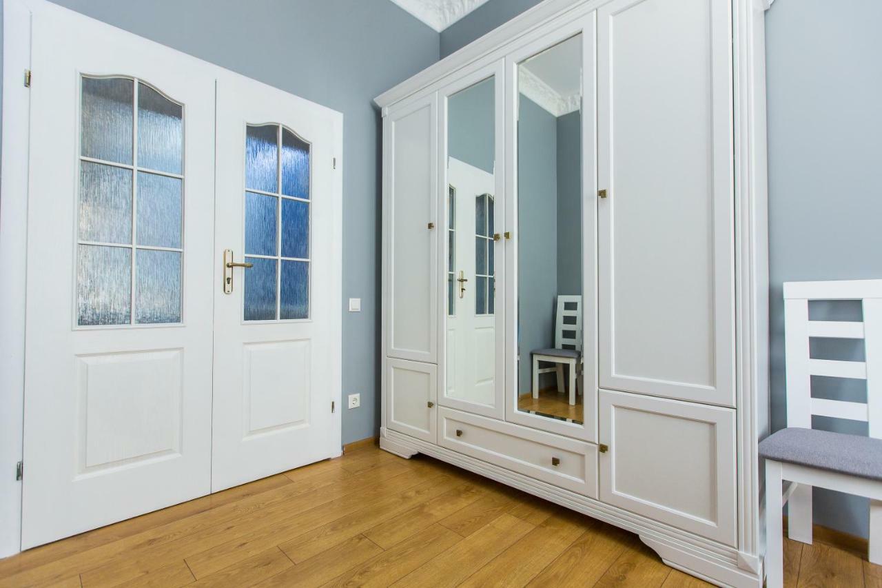 Дизайнерська Віп Квартира По Вулиці Куліша 14 Lviv Buitenkant foto