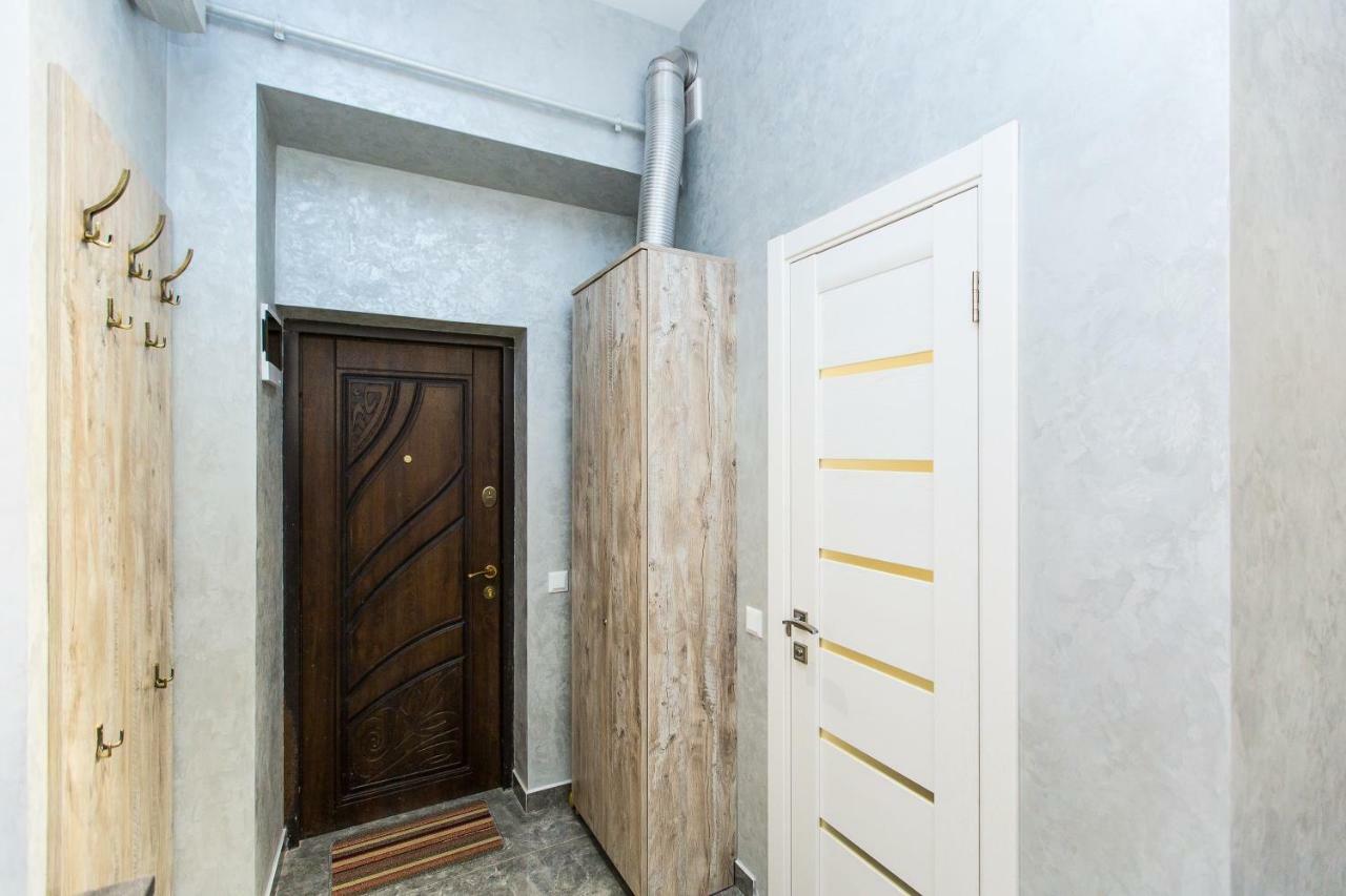 Дизайнерська Віп Квартира По Вулиці Куліша 14 Lviv Buitenkant foto